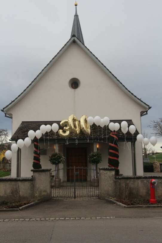 Für das 300-jährige Jubiläum wurde die Kirche feierlich geschmückt. (Bild: pd)