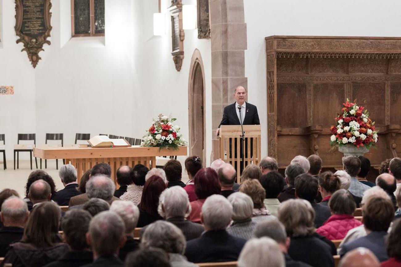 Regierungsrat Anton Lauber überbringt im Festgottesdienst in der Stadtkirch Liestal das Grusswort zum Reformationsjubiläum. | Florian Moritz