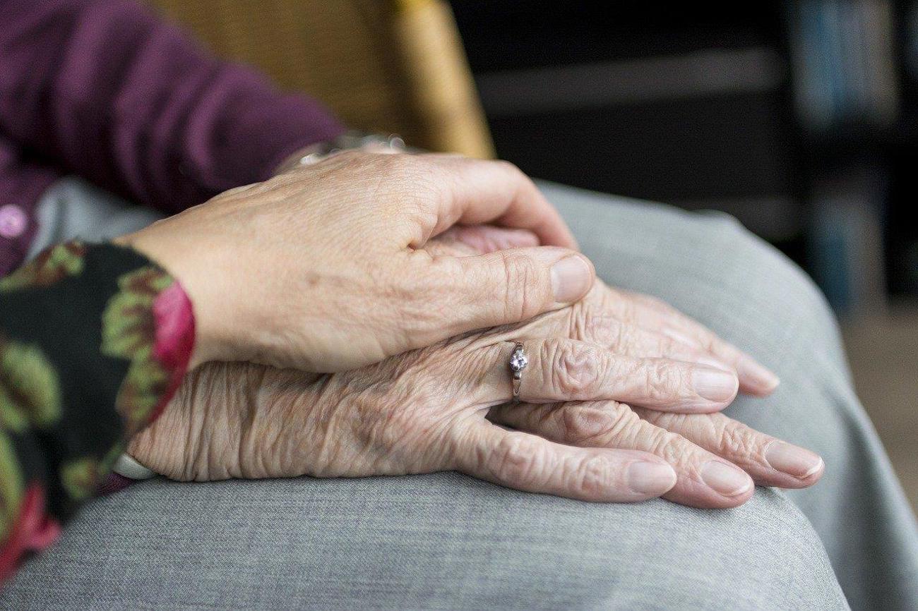 «Schwerkranke beim Sterbeprozess zu begleiten, erfordert viel Zeit und Geduld», weiss Spitalseelsorgerin Dorothee Dieterich aus langjähriger Erfahrung.