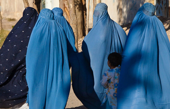 Fünf Jahre Talibanherrschaft: Frauen in Afghanistan kämpfen im Verborgenen