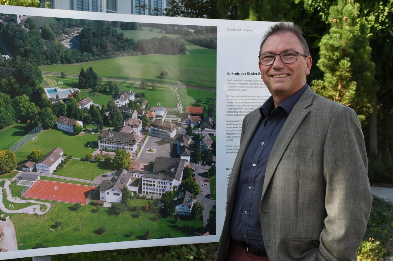Das Kinder-Dörfli Lütisburg, eines von sechs Sonderschulinternaten im Kanton St. Gallen, ist der Volksschule angegliedert und sollte als Chance und nicht als Strafe gesehen werden, so Gesamtleiter Urs Gasser. Foto: meka