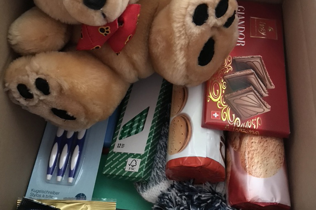 In jedes Weihnachtspäckli für Kinder kommt jeweils ein Plüschtier. (Bild: zVg)