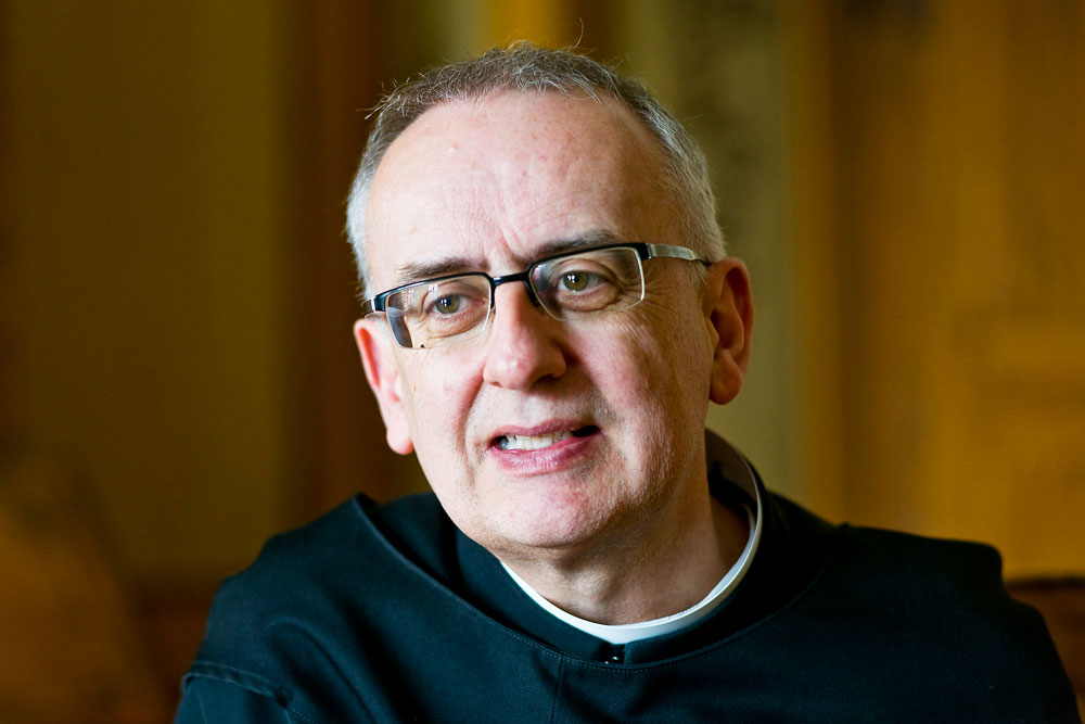 Martin Werlen war von 2001 bis 2013 Abt des Klosters Einsiedeln. Seit 2020 leitet er die Benediktinerpropstei Sankt Gerold im Vorarlbergischen. | Foto: Fritz Kälin