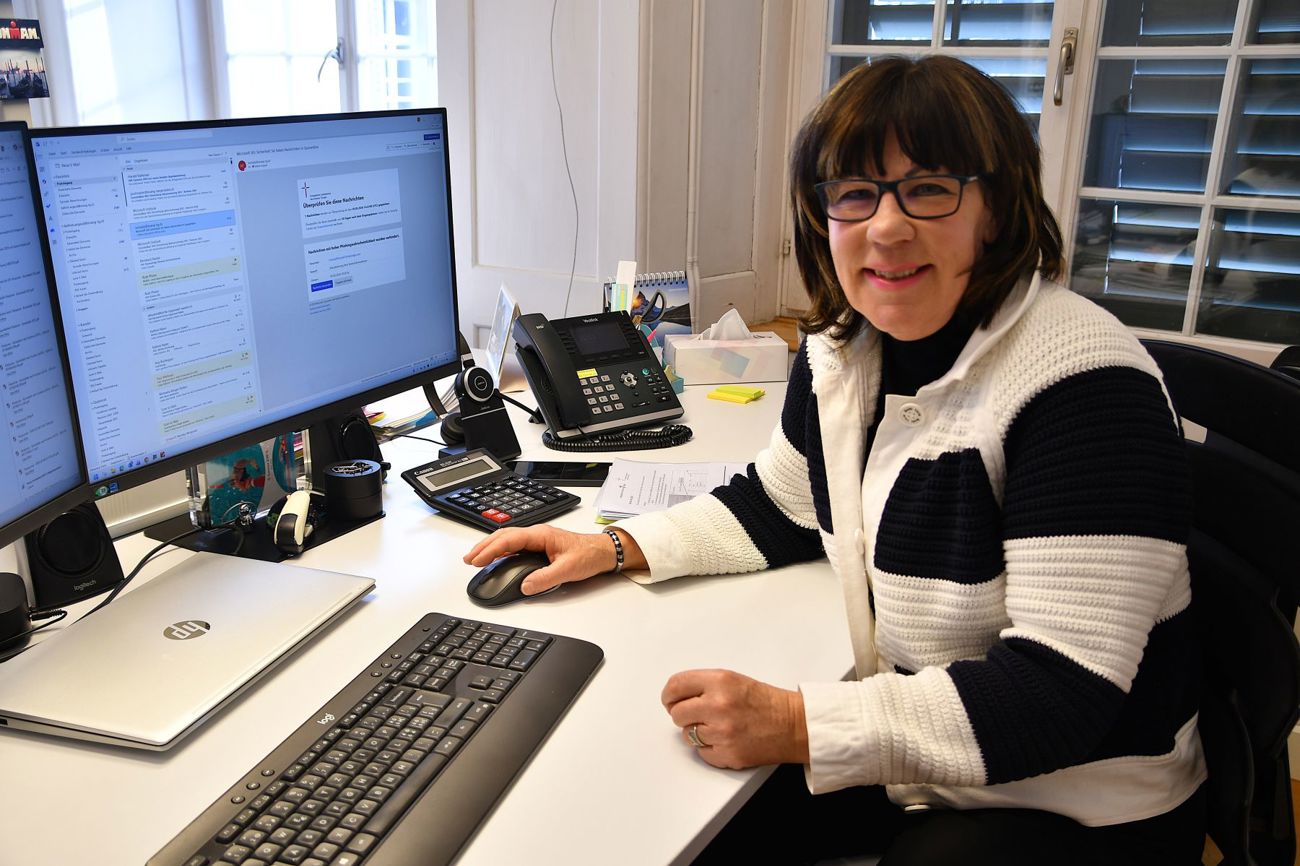 Ist an ihrem Arbeitsplatz in Frauenfeld den Zahlen auf den Grund gegangen: Kathrin Argaud. (Bild: Georg Stelzner)