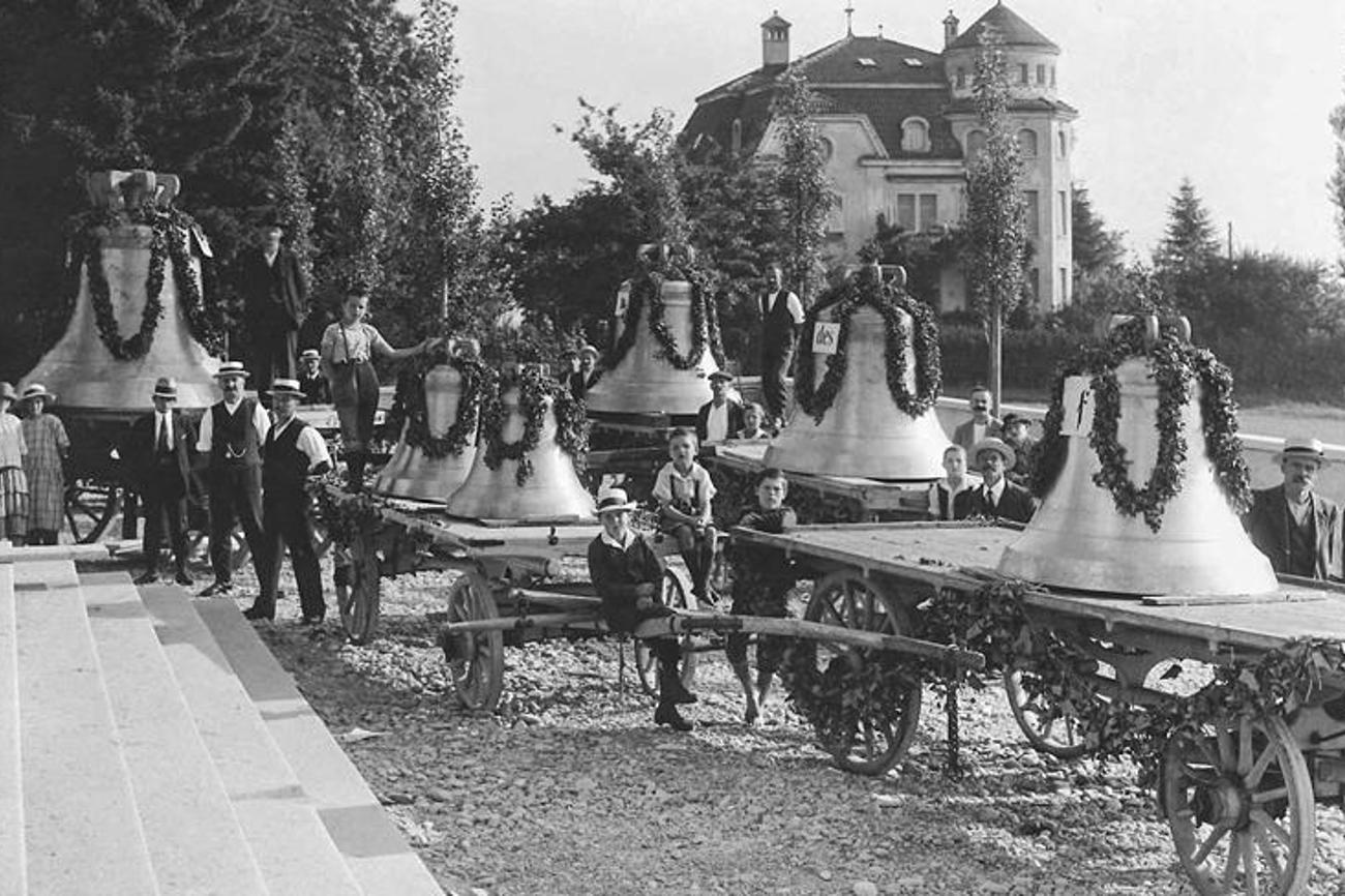 In einer feierlichen Prozession wurden die Glocken 1924 zur Arbon Kirche gebracht. (Bild: pd)