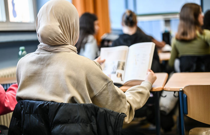 Kopftuchverbot: Schutz oder Bevormundung?