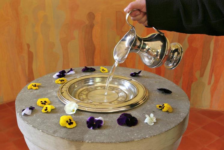 Wasser zu Ostern – nicht Eier? Wasser zu Ostern – nicht Eier?