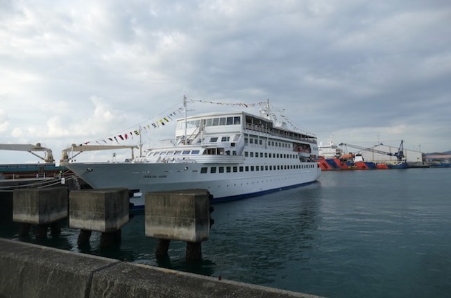 Die Doulos Hope im Hafen von Kota Kinabalu Die Doulos Hope im Hafen von Kota Kinabalu