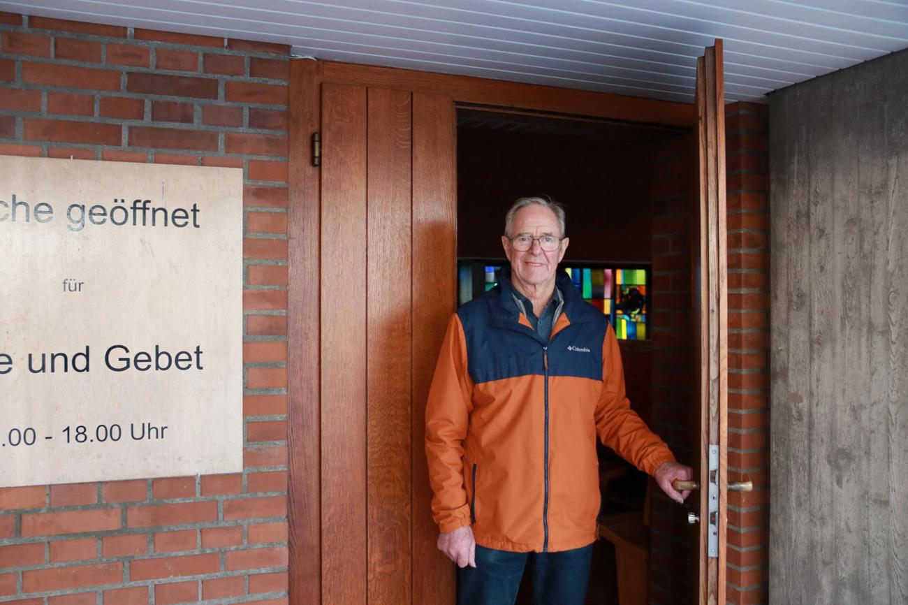 Hans Keller und seine Frau waren 1966 das zweite Paar, das in der neuen Kirche in Oberaach getraut wurde. (Bilder: Claudia Koch)