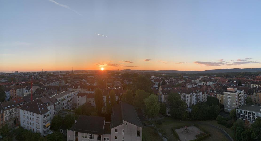 Die Sonne geht auf über Karlsruhe