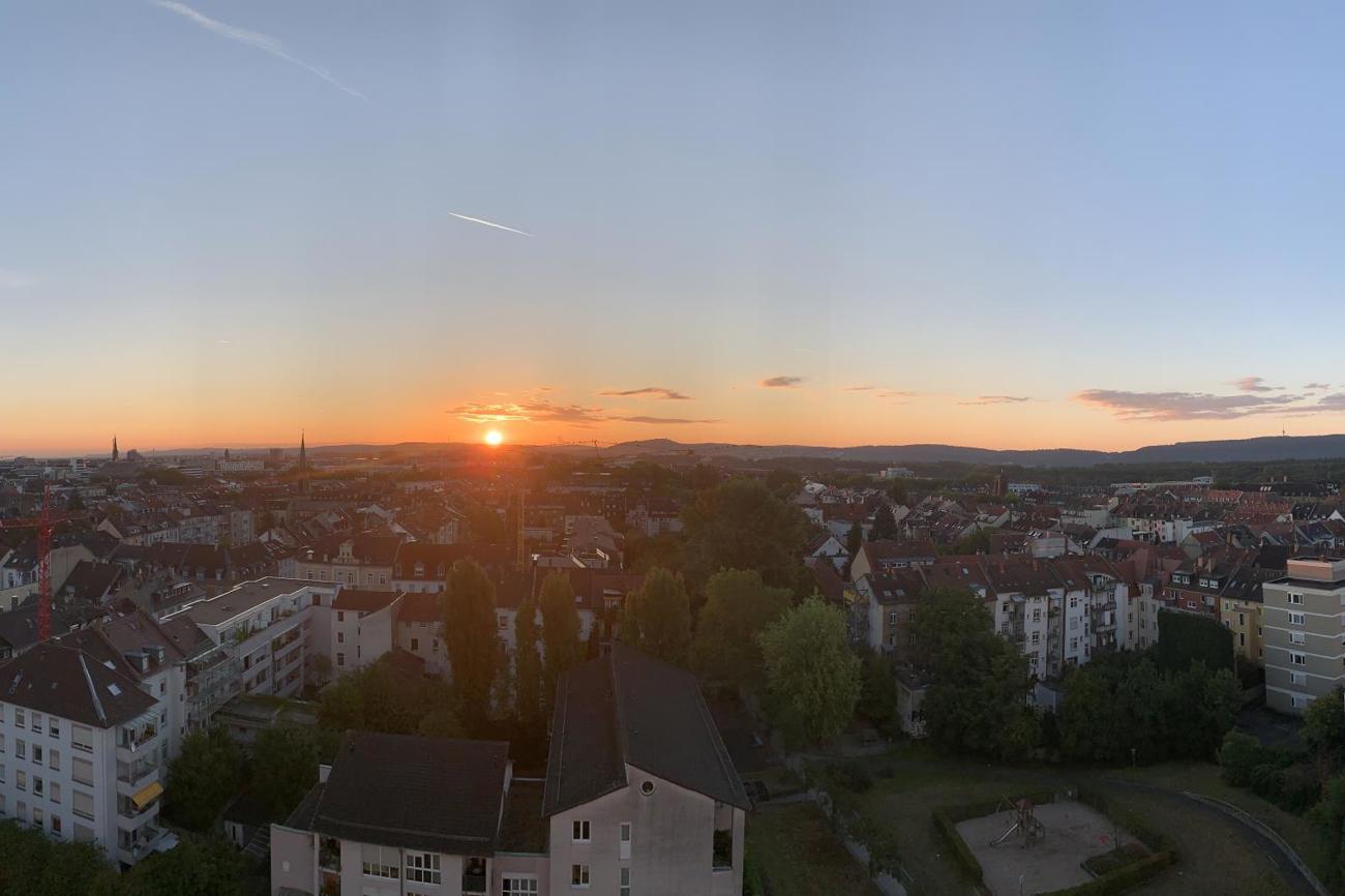 Die Sonne geht auf über Karlsruhe
