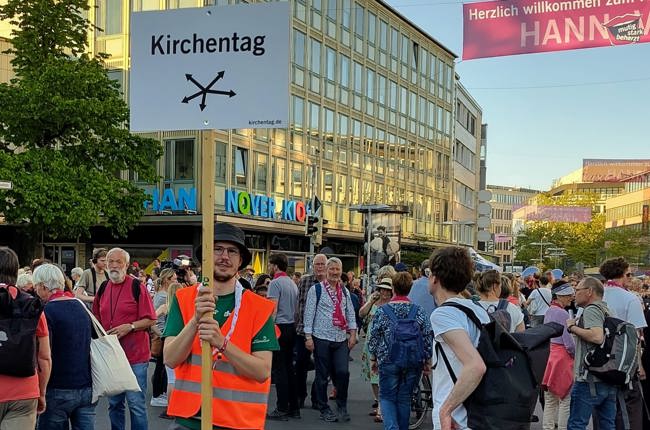 In Hannover ist rundherum Kirchentag. In Hannover ist rundherum Kirchentag.