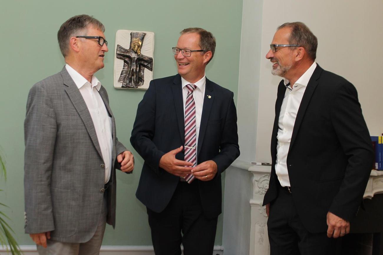 Wilfried Bührer, Walter Schönholzer und Cyrill Bischof sprechen anlässlich des 150-Jahr-Jubiläums der Thurgauer Landeskirchen über Zusammenarbeit, Kuriositäten und Zukunftsaussichten. (Bilder: Roman Salzmann)