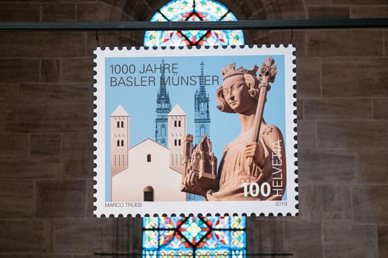 Sondermarke zum Münsterjubiläum: Tausend Jahre Baugeschichte auf sechs Quadratzentimetern erzählt.|Oliver Hochstrasser