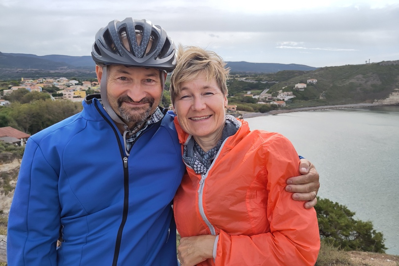 Foto-Pause mit dem Ehepaar Tobler auf einer Velotour in Sardinien. (Bild: zVg)