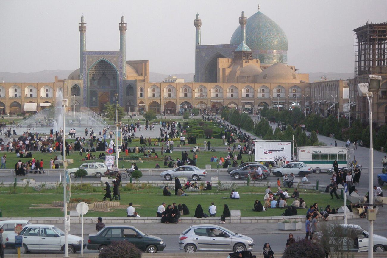 Zentrum von Esfahan, Iran, mit Moschee. Das Regime ist islamistisch, die Bevölkerung mehrheitlich säkular. Foto: sd Zentrum von Esfahan, Iran, mit Moschee. Das Regime ist islamistisch, die Bevölkerung mehrheitlich säkular. Foto: sd