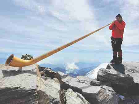 Toggenburger Alphorn auf Dufourspitze