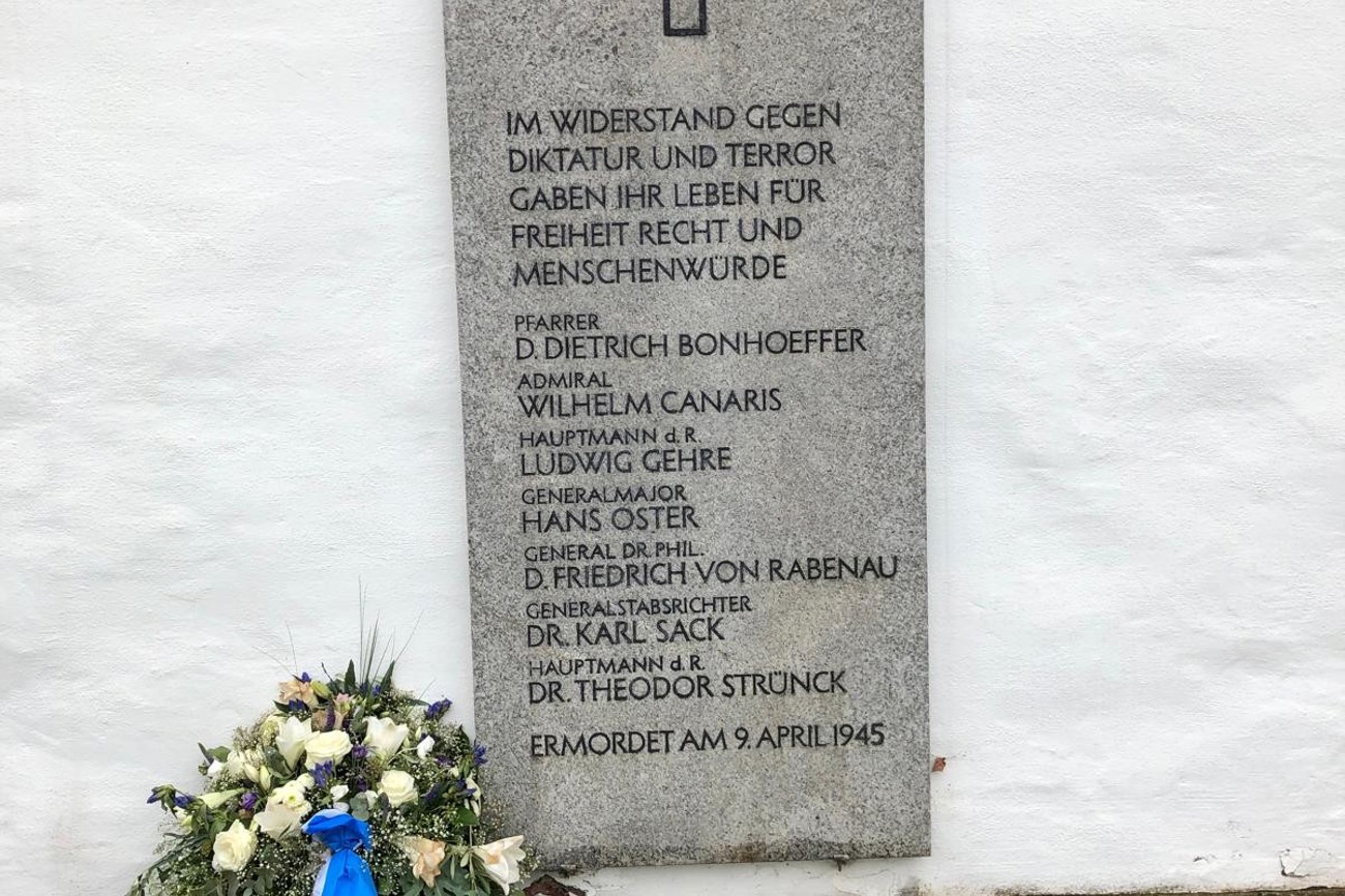 Der Sulger Pfarrer Frank Sachweh erinnert sich an den Besuch der KZ-Gedenkstätte Flossenbürg, wo Pfarrer und Widerstandskämpfer Dietrich Bonhoeffer hingerichtet wurde: «Der Gang über das Gelände hat mich sehr traurig gemacht, aber ich will nicht so feige sein, nicht hinzuschauen.» (Bild: zVg)