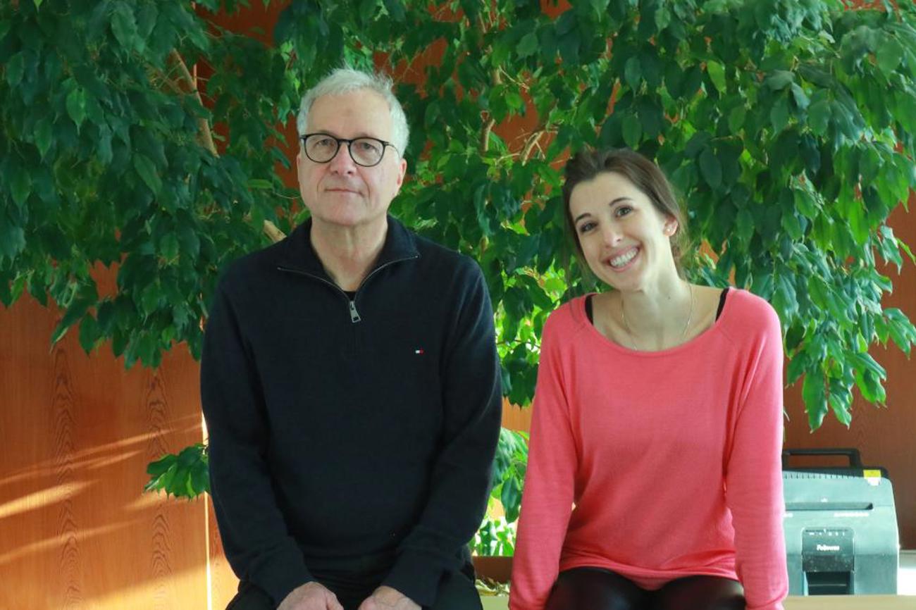 Martin Kobel und Sophie Horvath begleiten Patientinnen und Patienten
im Kantonsspital Bruderholz in den Sonntagsgottesdienst. | Kim