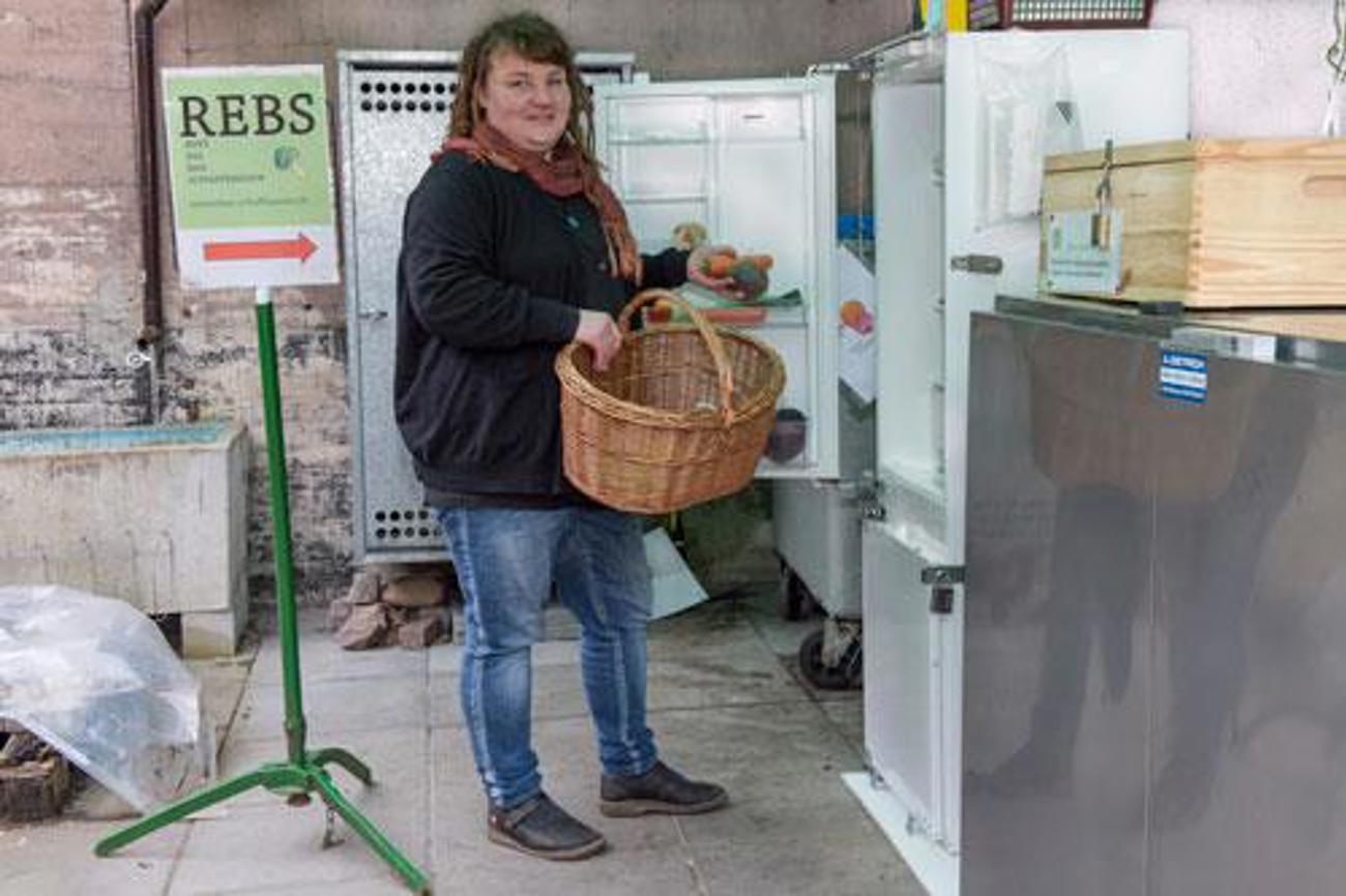 Die RestEssBar in Schaffhausen wird bereits rege genutzt. Initiantin Susanna Hablützel hofft, dass das Anliegen, achtsam mit Lebensmitteln umzugehen, noch weitere Kreise zieht. Foto: Peter Leutert