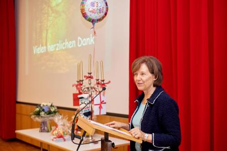 Verabschiedung mit zahlreichen Prominenten