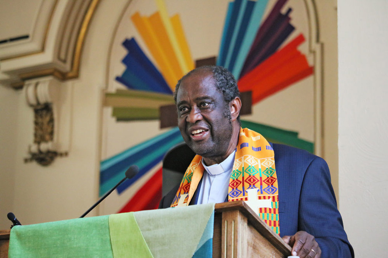 «Angesichts vieler Krisen und Ungerechtigkeiten ist es entscheidend, als Christen offen für Gottes Weckruf zu sein und konkrete Veränderungen anzustossen», sagt der aus Ghana stammende langjährige WGRK-Generalsekretär Setri Nyomi. | Foto: Kevin Snyman/epd