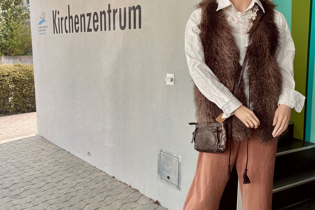 Der Secondhand-Kleider-Event findet am 8. Mai im Kirchenzentrum Bischofszell statt. (Bild: zVg)