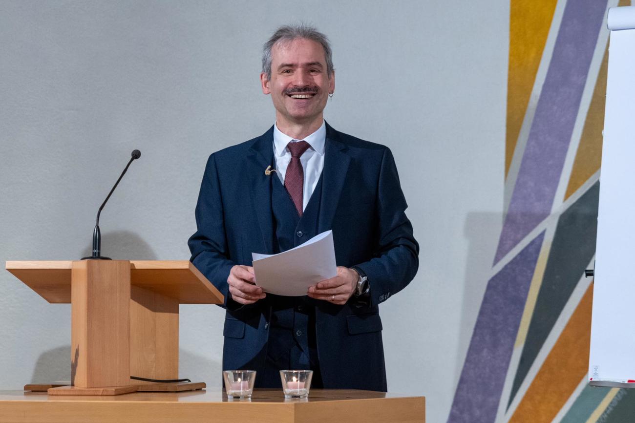 Paul Wellauer während eines Livestream-Gottesdienstes in der Kirche Hauptwil