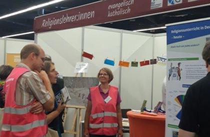 Religionslehrerinnen. Religionslehrerinnen.
