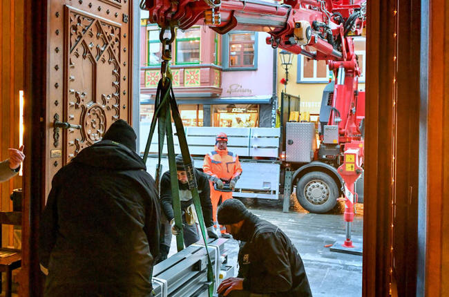 Anlieferung der Chassisteile für das Bassgehäuse. Foto: Klaus Stadler