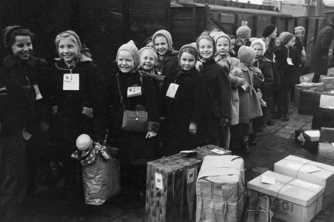 Kinder aus Mülheim an der Ruhr 1949 nach ihrem Erholungsaufenthalt in der Schweiz. | HEKS