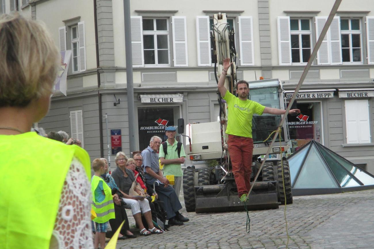 Drahtseilakt am Bodensee-Kirchentag 2016 in Kreuzlingen und Konstanz – sinnbildlich wurde auch der Entscheid über die Durchführung des Kirchentags in diesem Jahr in Schaffhausen zu einem Drahtseilakt. (Bild: brb)