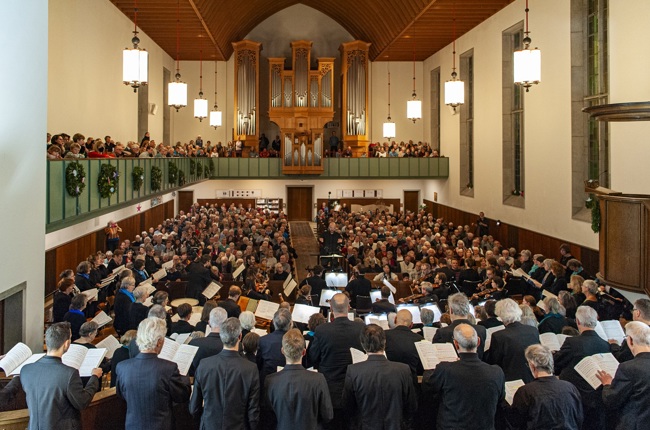 Christoph Lowis aus Frauenfeld dirigiert am Adventskonzert. (Bild: zVg) Christoph Lowis aus Frauenfeld dirigiert am Adventskonzert. (Bild: zVg)