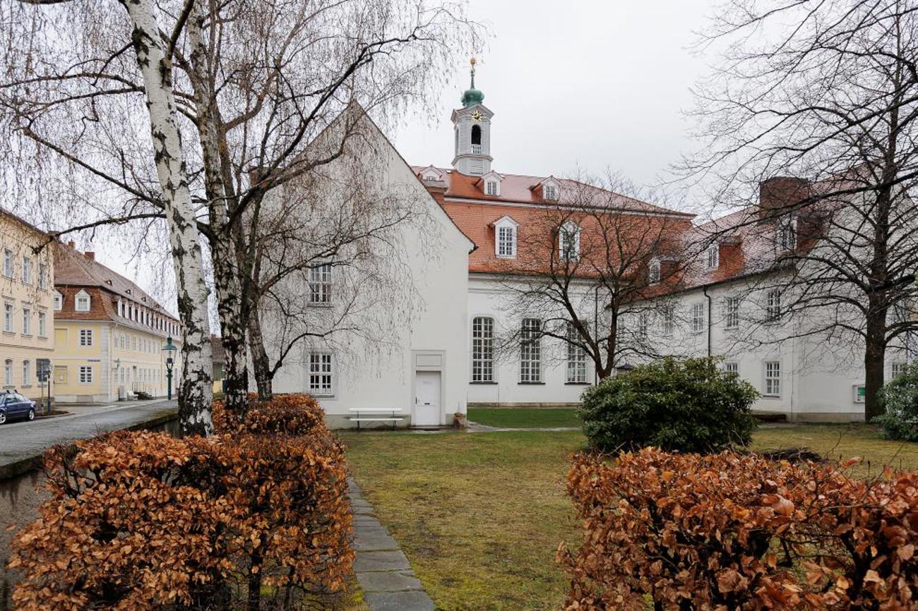 Herrnhuter Freikirche: Am 17. Juni 1722 soll der Zimmermann Christian David den ersten Baum zum Aufbau von Herrnhut gefällt haben. Bis heute gilt dies als Gründungstag. | Nikolai Schmidt/epd