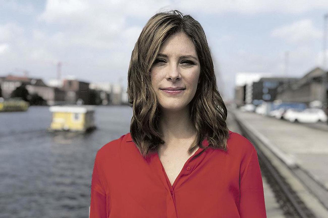 Anna Miller ist Journalistin und Autorin und schreibt für die verschiedensten Zeitungen und Magazine. Seit einigen Jahren ist sie Coach für digitale Medien. In Kürze wird ihr Ratgeberbuch «Verbunden – wie du in digitalen Zeiten wieder Platz schaffst für Dinge, die dir wirklich wichtig sind» erscheinen.