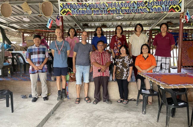 Das Team im Lompozou craft centre - zur Förderung der Frauen