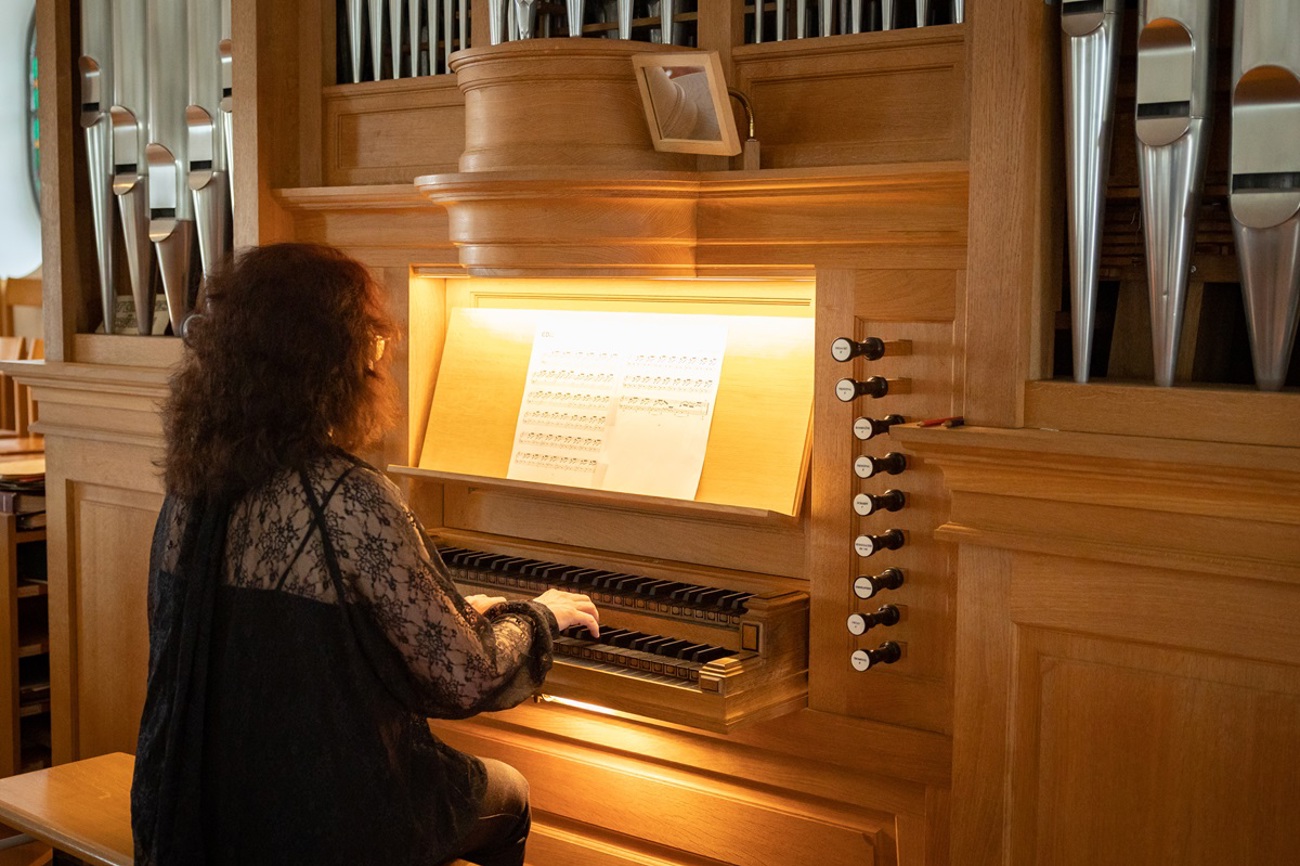 Den Traum vom Orgelspielen hegt Oksana Kusmina schon lange. (Bild: Matthias Felix)